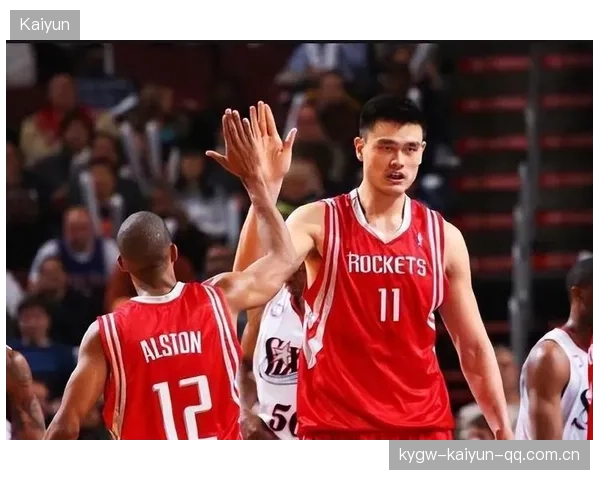 姚明开场三记大帽封盖奥尼尔：NBA球场上的“尊重”战略与心理博弈